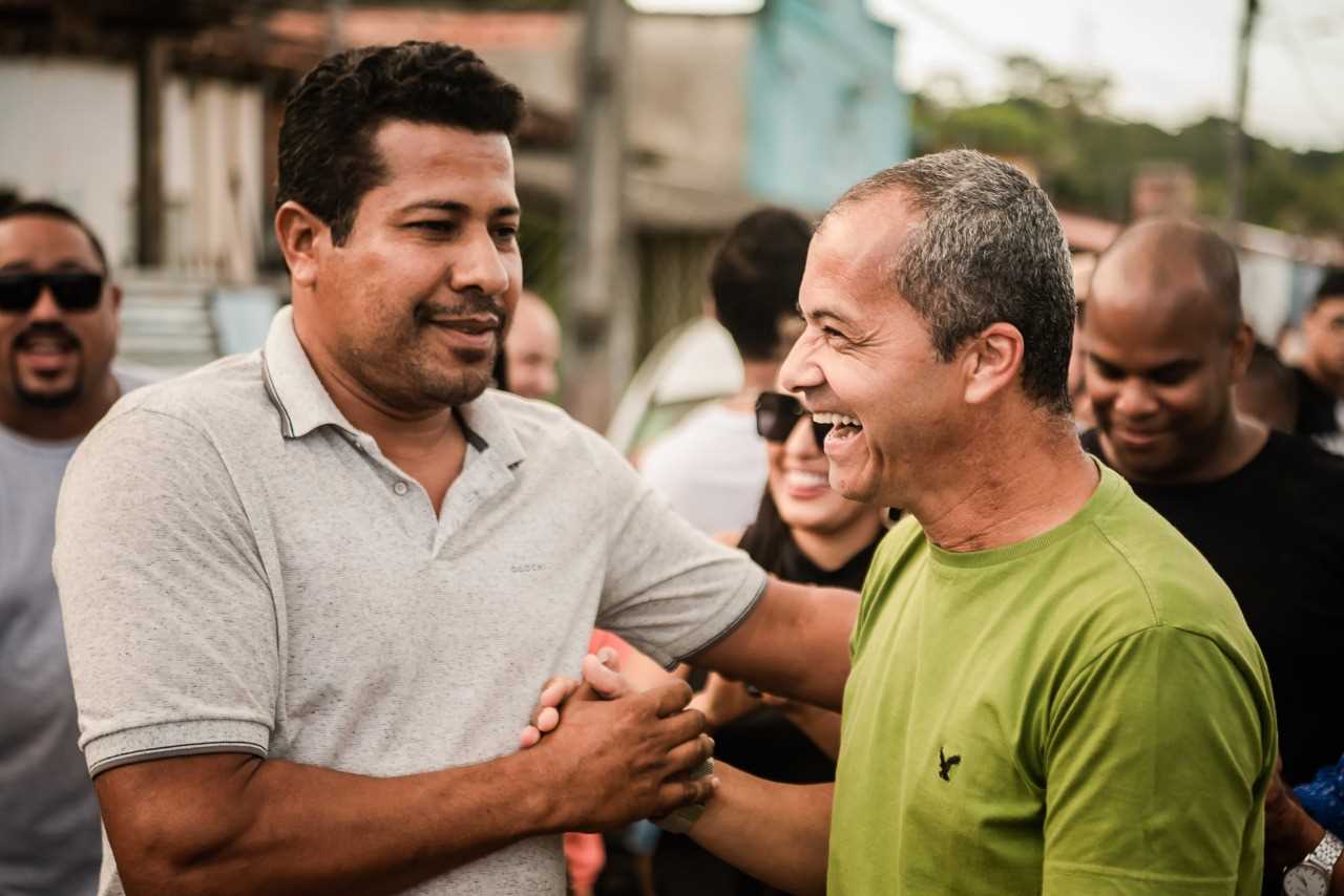 Camacã: Serviço de esgoto, asfalto e revitalização de praças foram entregues em Leoventura oficialmente